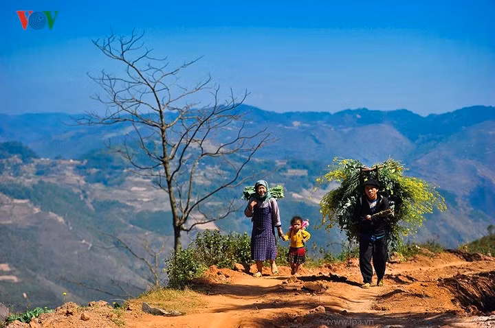 Và cũng chính tại nơi ấy, người lữ khách chợt nhận ra hạnh phúc đơn giản chỉ là những phút giây cảm giác của mình không phải là nhận định của bất kỳ ai...