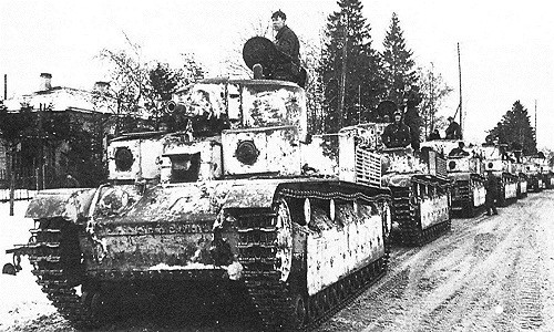 Đội xe tăng hạng trung T-28.