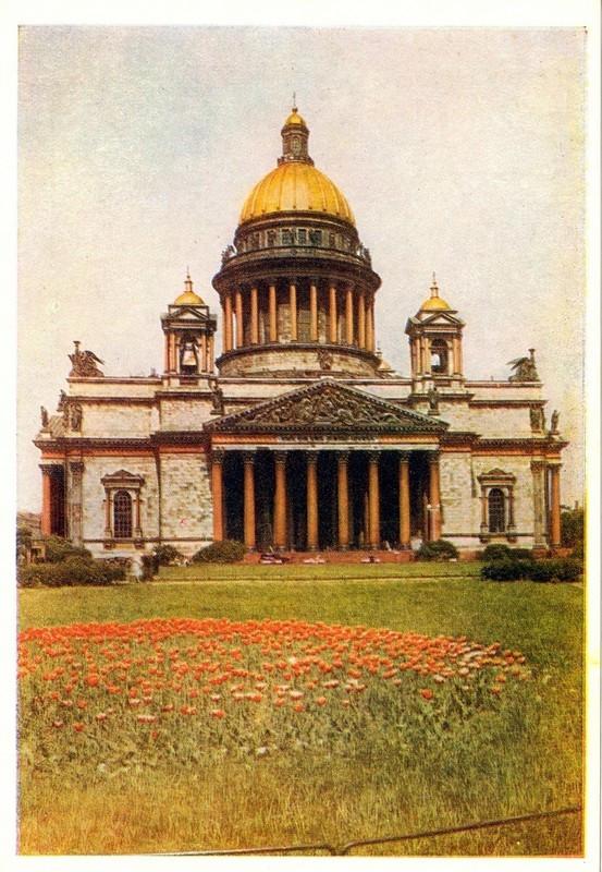 Nhà thờ St.Isaac khoác lên mình vẻ đẹp cổ kính.