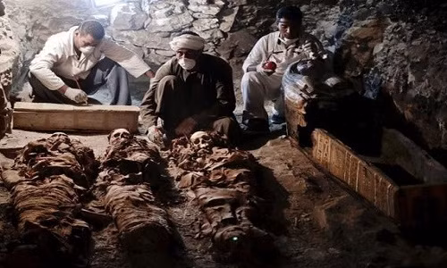 Vào tháng 9/2017, các nhà khảo cổ đã phát hiện một ngôi mộ cổ Ai Cập hơn 3.500 năm tuổi tại khu vực gần thành phố Luxor. Ngôi mộ này là của thợ kim hoàn nổi tiếng Amenemhat sống trong triều đại thứ 18 thuộc giai đoạn Vương triều mới của Ai Cập cổ đại, khoảng thế kỷ 15 trước Công nguyên.