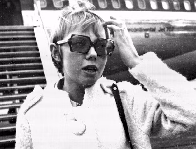 Một trường hợp sống sót diệu kỳ sau khi máy bay rơi là Juliane Koepcke, 17 tuổi. Sự việc này càng khiến dư luận chú ý khi xảy ra đúng dịp Giáng sinh.