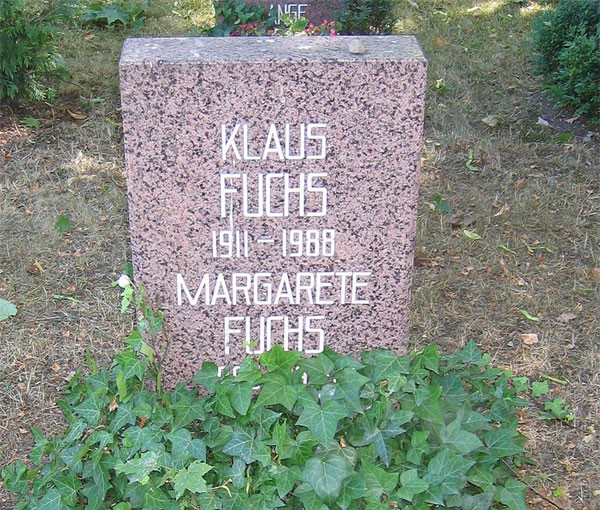 Mộ phần của Klaus Fuchs.