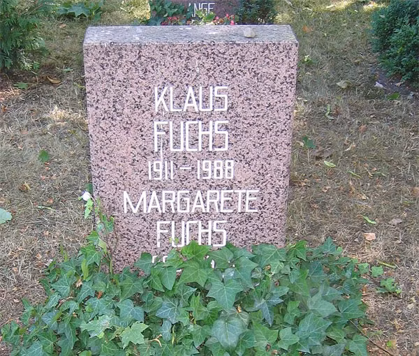 Mộ phần của Klaus Fuchs.