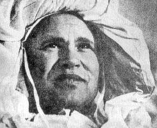 Với thành tích này, bà đã trở thành một tay súng nổi tiếng trong Chiến tranh thế giới 2 với biệt danh "quý cô tử thần".