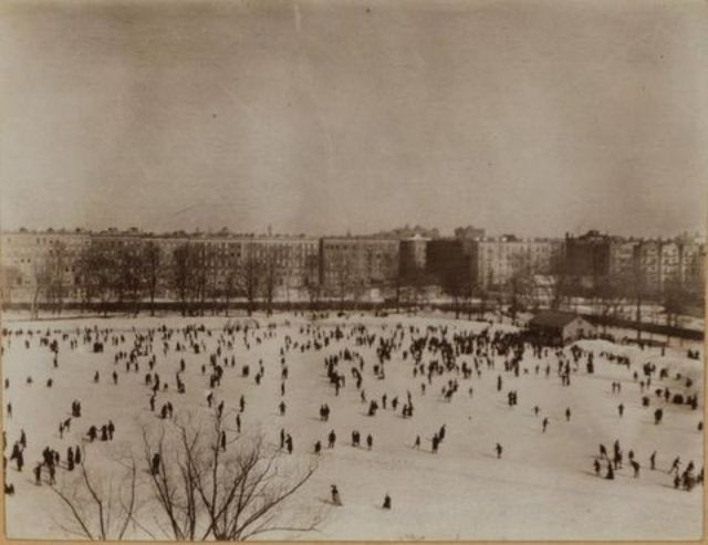 Central Park ở New York trở thành điểm đến vui chơi của nhiều người dân Mỹ cuối thế kỷ 19 - đầu thế kỷ 20.