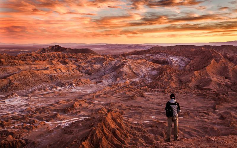 Vào cuối những năm 1800, Chile và Bolivia đang tranh chấp gay gắt để có được chủ quyền sa mạc Atacama. Sau cùng, sa mạc này thuộc sự kiểm soát của Chile.