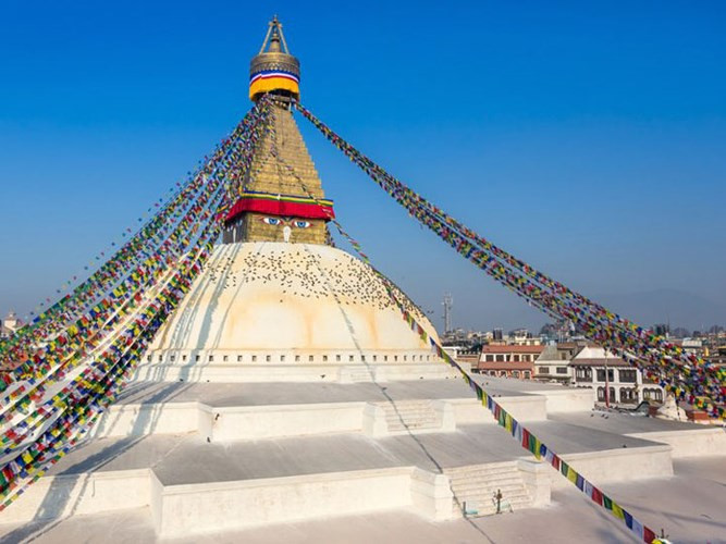 Kathmandu, Nepal: Du lịch Kathmandu vào tháng 3 là một quyết định hợp lý. Đây là một điểm đến linh thiêng của Nepal, nơi du khách có thể đứng rất gần dãy Himalaya hùng vĩ. Đây cũng là một trong những nơi tổ chức lễ hội Holi tưng bừng nhất