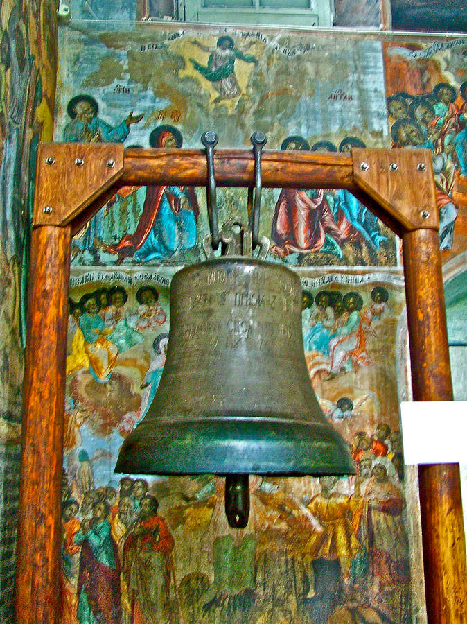 Theo một số tài liệu, Hoàng tử Dmitry bị người anh vợ của Nga hoàng Fyodor I là Boris Godunov sát hại vào tháng 5/1591.