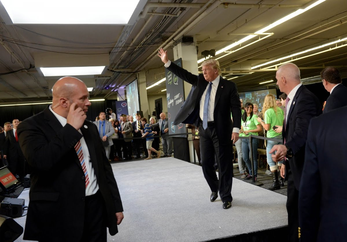 Không chỉ Tổng thống Mỹ và phu nhân được bảo vệ, con cái của họ cũng được đặt mật danh. Điểm thú vị là mật danh của họ có chung chữ cái đầu với cha - Tổng thống Mỹ.