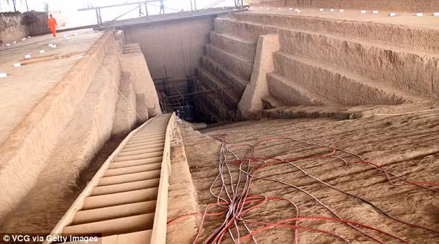 Theo Mail Online, các chuyên gia khảo cổ đã tìm thấy hài cốt của Tào Tháo trong lăng mộ 1.800 tuổi ở Hà Nam, Trung Quốc.