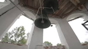 Qua đó có thể thấy, những hình phạt mà quả chuông này phải chịu giống như một con người phạm tội.