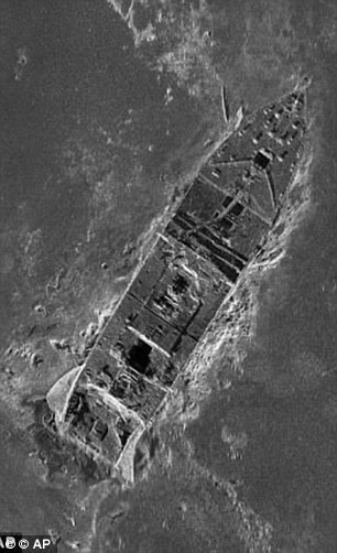 David Blair giữ lại chiếc chìa khóa trên làm kỷ niệm sau chuyến đi "hụt" với tàu Titanic trước khi trao lại cho người con gái.