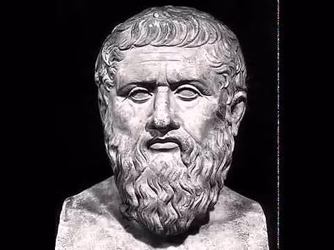 Triết gia nổi tiếng Hy Lạp cổ đại có tên Gorgias chào đời trong quan tài của người mẹ. Người ta phát hiện tiếng khóc của nhà triết học lỗi lạc này lúc chôn cất người mẹ quá cố. Nhờ vậy, ông tránh được kiếp nạn bị chôn sống.