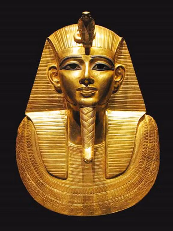 Thói quen ăn uống của vua Pepi II cũng gây bất ngờ khi thực hiện chế độ ăn kiêng đặc biệt. Mỗi tháng, ông hoàng này chỉ ăn thịt một lần và thường là thịt gà mái tơ.