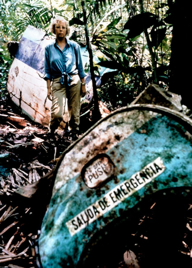 Trong chuyến bay định mệnh ấy, Juliane Koepcke, 17 tuổi và mang quốc tịch Đức, đi cùng mẹ đã may mắn sống sót khi máy bay rơi xuống đất.