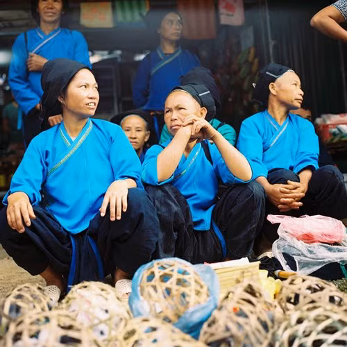 Nhiều bức ảnh trong chùm ảnh này đã được Joseph Gobin gửi đi tham dự triển lãm ảnh “Khám phá Việt Nam” (tháng 9/2017) tại Trụ sở Liên Hợp Quốc tại Genève - Thụy Sĩ, nhân dịp Việt Nam kỷ niệm 40 năm gia nhập Liên Hợp Quốc.