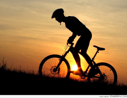 Khi đạp xe, bạn nên chú ý tăng dần tốc độ, thời lượng luyện tập. Tránh đạp xe quá lâu, khởi động không kỹ dẫn đến chấn thương xương khớp, tai nạn không mong muốn và nhanh chán.