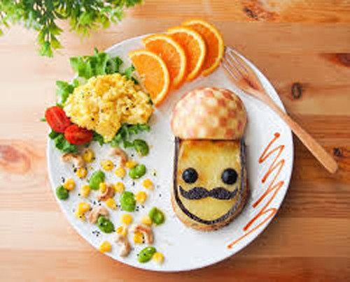 Sử dụng đĩa nhỏ. Đây được xem là nhận định của các chuyên gia Australia. Theo họ, ăn với một chiếc đĩa nhỏ mang lại hiệu ứng giúp bạn giảm được lượng thực phẩm đưa vào cơ thể khoảng 30% so với việc sử dụng một chiếc đĩa to bản. Điều này có ý nghĩa quan trọng cho những người nỗ lực giảm cân triệt để.