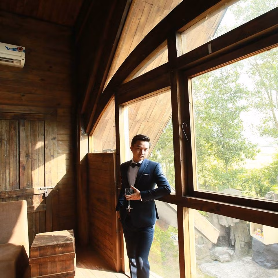 Sau khi nhận được sự ủng hộ nhiệt tình của các thành viên trong Hội, nữ chính trong câu chuyện đã không quên dành lời cảm ơn và hứa sẽ vào tường like avatar và follow các chị em đầy đủ. N.D chia sẻ, ngay khi bức ảnh đủ số like, chồng sắp cưới của cô đã dẫn vợ đến cửa hàng của FPT để mua nhưng hàng chính hãng chưa về nên N.D đành ngậm ngùi đợi thêm 1 thời gian nữa.