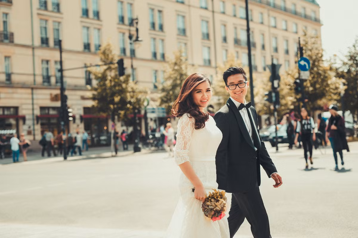 Lam moi cho ban than, co nang Viet kieu yeu luon “khach moi”