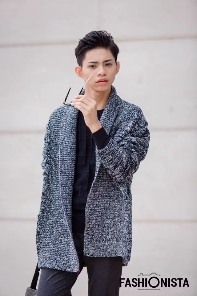 Được biết, "em trai thất lạc của Hà Hồ" đang theo đuổi con đường để trở thành một người mẫu chuyên nghiệp. Vào giai đoạn sau khi được nhiều người chú ý, Bá Thảo đã tham gia vào một cuộc thi tìm kiếm người ăn mặc phong cách và lọt top 20. Cậu bạn cũng từng được chụp hình chung với Hồ Ngọc Hà.