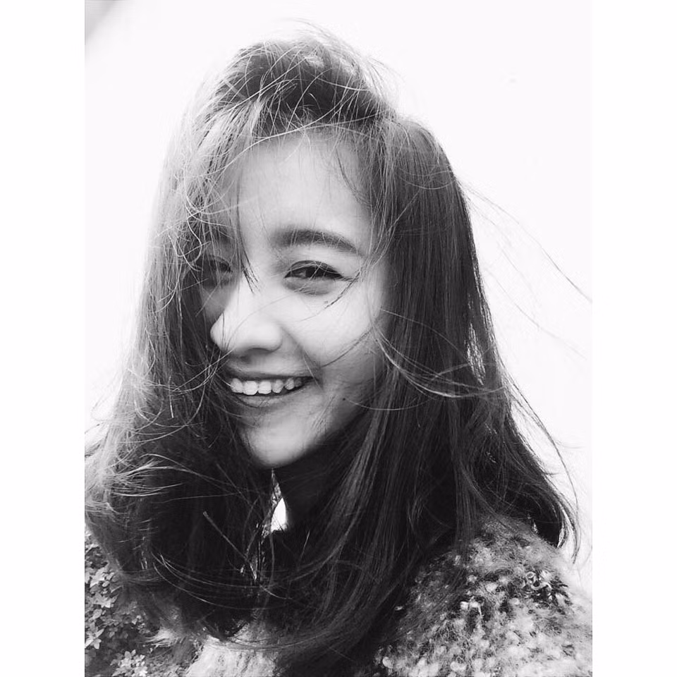 Là một cô gái trẻ xinh đẹp, học giỏi và có nhiều hoài bão, Nhật Mỹ là mẫu bạn gái mà nhiều chàng trai khao khát.