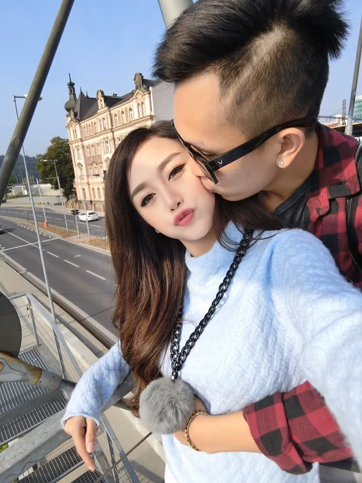 Tuy nhiên, nữ DJ 9X đang sinh sống ở Sài Gòn cũng vô tình tạo ra nhiều cuộc tranh cãi trên mạng xã hội, bản thân cô cũng trở thành nhân vật bị nhiều dân mạng "chặt chém", bị cho là người "sống ảo" khi nêu mức chi phí rẻ không tưởng cho một chuyến đi qua liên tiếp 7 nước châu Âu. Rất nhiều bạn trẻ, đặc biệt là những người đã có cơ hội trải nghiệm những chuyến du lịch tương tự như Quỳnh Nhi đã lên tiếng, nêu ra các bằng chứng để phản bác những thông tin, mức chi phí mà nữ DJ Sài thành đưa ra.