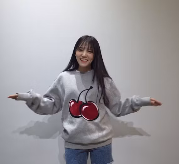 Jung Hyang tạo dáng ngộ nghĩnh trước ống kính. Ảnh trong bài: Instagram nhân vật.