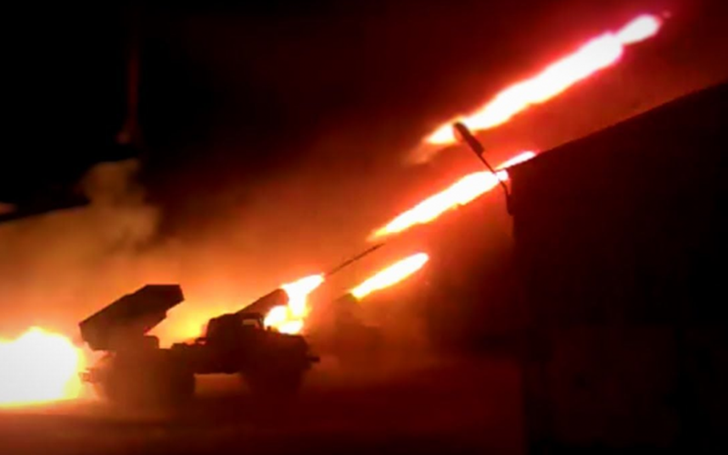 Động thái của Nga là dùng lãnh thổ để kìm chân lực lượng chủ lực của Quân đội Ukraine. Quân đội Ukraine ban đầu muốn giải tán lực lượng chủ lực của Quân đội Nga, nhưng không ngờ lại bị Quân đội Nga tận dụng, chỉ cần sử dụng khu vực không quá quan trọng để kìm chân lực lượng chủ lực của Quân đội Ukraine, dẫn đến sự đảo ngược nhanh chóng về tình hình chiến trường. Ảnh minh họa.