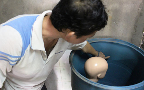 Thu doan cua ga chong giet vo roi nghen ngao lo hau su-Hinh-3