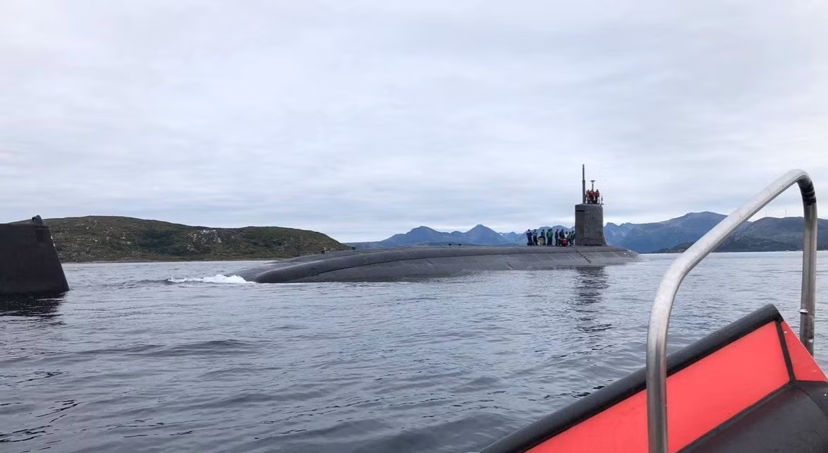 "Chúng tôi thấy ngày càng nhiều tàu ngầm Nga ở Đại Tây Dương. Chúng ngày càng tiên tiến hơn, có thể ở trên biển lâu hơn và mang nhiều vũ khí sát thương hơn", chỉ huy Hạm đội 2 của Hải quân Mỹ - Phó Đô đốc Andrew Lewis nhận xét.