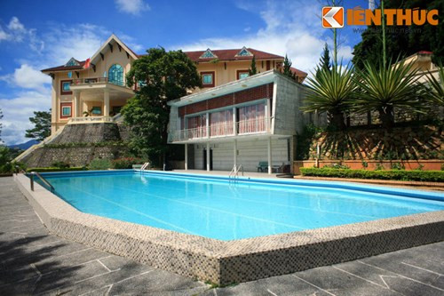 3. Nằm ở số 2 đường Yết Kiêu, Trung tâm Lưu trữ Quốc gia IV là một địa điểm du lịch nổi tiếng của thành phố ngàn hoa. Nhà trưng bày của Trung tâm là nơi du khách có thể nhìn tận mắt nhiều tư liệu lịch sử quý của đất nước.