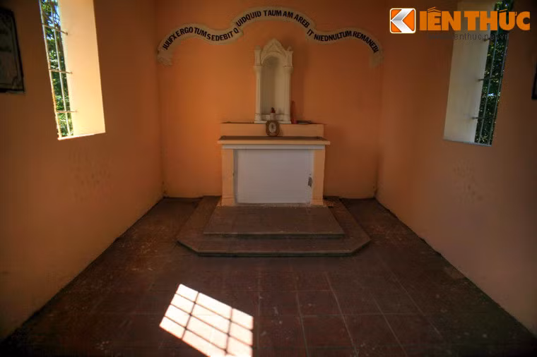 Sau 2 thế kỷ, những biến cố lịch sử đau thương trên bán đảo Sơn Trà đã bị dòng thời gian xóa nhòa. Điều còn lại ở nghĩa trang cổ xưa này là một khoảng không gian thoáng đãng và bình yên, như tấm lòng rộng mở và bao dung của con người Đà Nẵng.