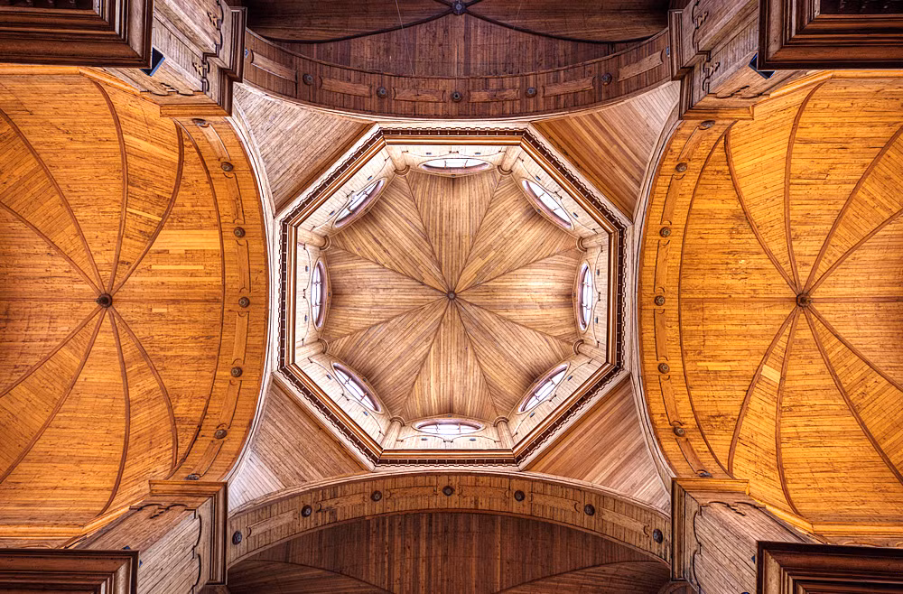 Nhà thờ San Francisco trên quần đảo Chiloé của Chile, có lịch sử hình thành từ năm 1567.