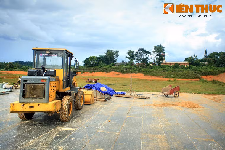 Vào ngày 21/1 vừa qua, Bộ trưởng Bộ Giao thông vận tải Đinh La Thăng đã ra quyết định 249/QĐ-BGTVT, phê duyệt điều chỉnh Cảng hàng không Nà Sản, tỉnh Sơn La giai đoạn đến năm 2020 và định hướng đến năm 2030.