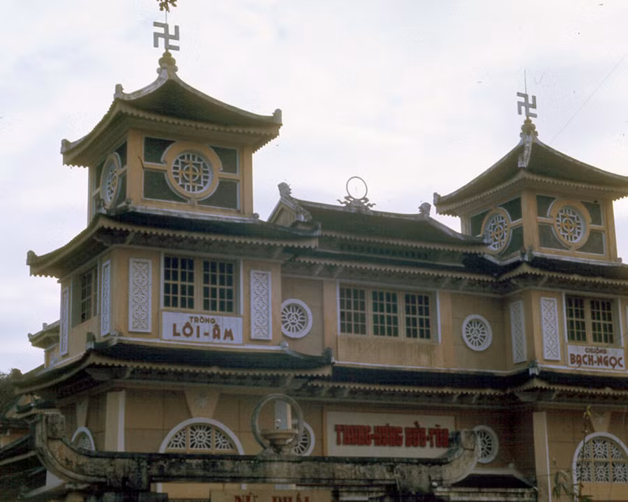 Trung Hưng Bửu Tòa - trung ương Hội thánh truyền giáo của đạo Cao Đài ở Đà Nẵng.