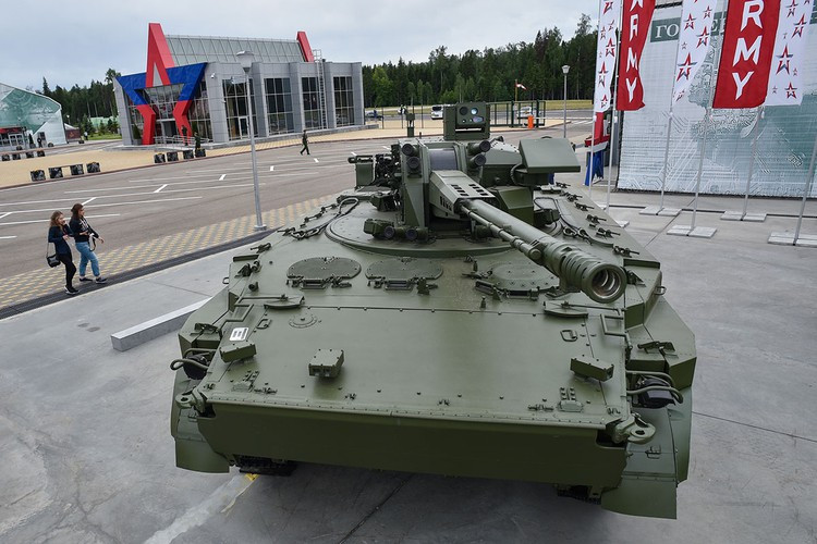 Pháo phòng không cỡ nòng 57mm sử dụng đạn dẫn đường có điều khiển cho xác xuất tiêu diệt mục tiêu lớn.