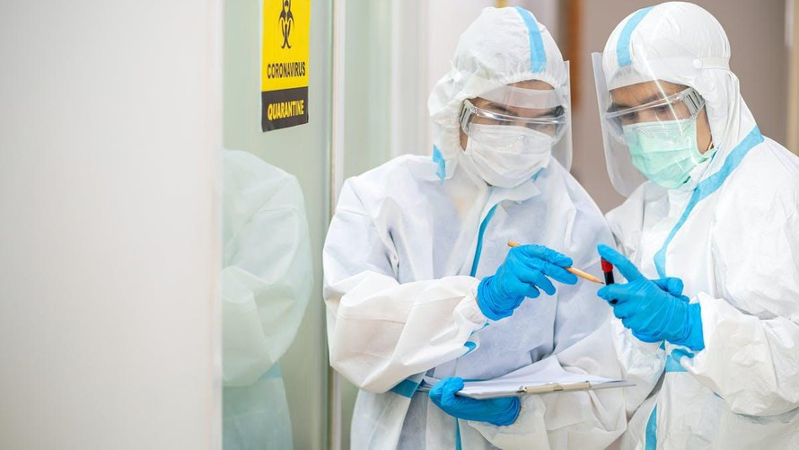 Ha Noi: Hai me con tai duong tinh SARS-CoV-2