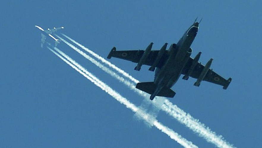 Phiên bản nâng cấp mới nhất của chiếc Su-25 mang mã định danh Su-25SM3 được trang bị hệ thống tác chiến điện tử tiên tiến Vitebsk-25, giúp nó an toàn trước hỏa lực phòng không quân địch.