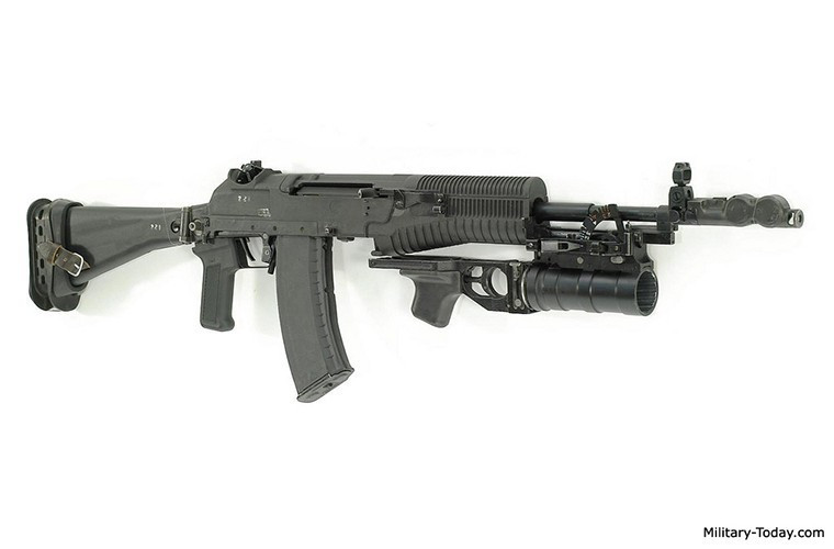 Súng trường AN-94 mang trong mình nhiều thiết kế công nghệ mới, điều này khiến việc phân loại nguyên tắc hoạt động của súng trở nên rối rắm.