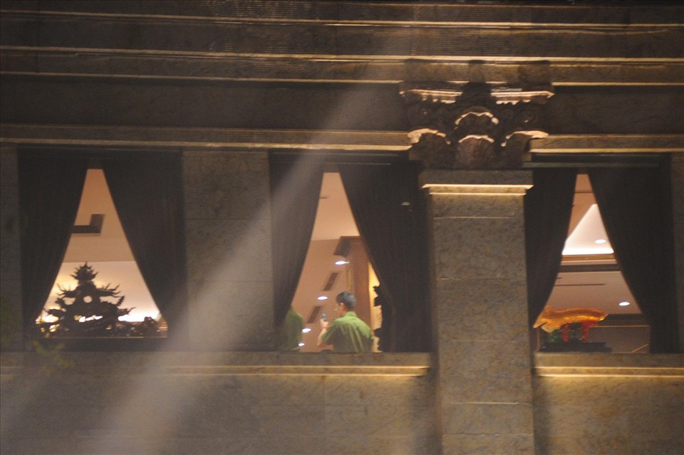 Tối 5/4, Cơ quan Cảnh sát điều tra Bộ Công an (C03) đã khởi tố bị can, bắt tạm giam ông Đỗ Anh Dũng - Chủ tịch Tập đoàn Tân Hoàng Minh cùng 6 bị can khác cùng về tội "Lừa đảo chiếm đoạt tài sản".