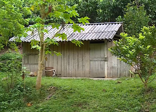 Khi tiến hành tiếp cận nắm tình hình về gia đình này, các trinh sát nhận được một tin quan trọng từ người dân: “Thằng Tiến con bà Đôn đã không thấy mặt ở địa phương vài ngày nay, hình như là từ lúc tìm thấy xác cái Tâm”. Cùng với đó, qua theo dõi tìm hiểu các trinh sát cũng nhận thấy cùng lúc đó, bà Đôn kêu ốm, cả ngày đóng cửa im lìm ở nhà chứ không đi sang hàng xóm chơi như mọi khi. Dự đoán đưa ra là chắc đã có biến cố nào đó xảy ra trong gia đình này.