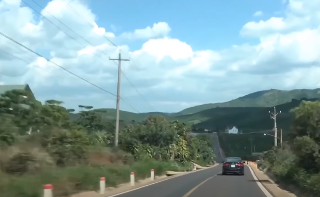 Nhận được tin báo, chỉ huy Công an huyện Bảo Lâm đã chỉ đạo Đội Cảnh sát hình sự khẩn trương phối hợp với các đội nghiệp vụ Công an huyện, Công an xã Lộc Ngãi, cùng Công an các xã lân cận khẩn trương xuống hiện trường vào cuộc, làm rõ nguyên nhân cái chết của nạn nhân nhằm sớm trấn an dư luận.