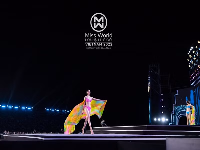 Ngày thi Hoa hậu Thế giới Việt Nam 2022, cô gái đến từ Bến Tre cũng gây ấn tượng ở phần thi Người đẹp biển với thành tích top 5. Ảnh: FBNV
