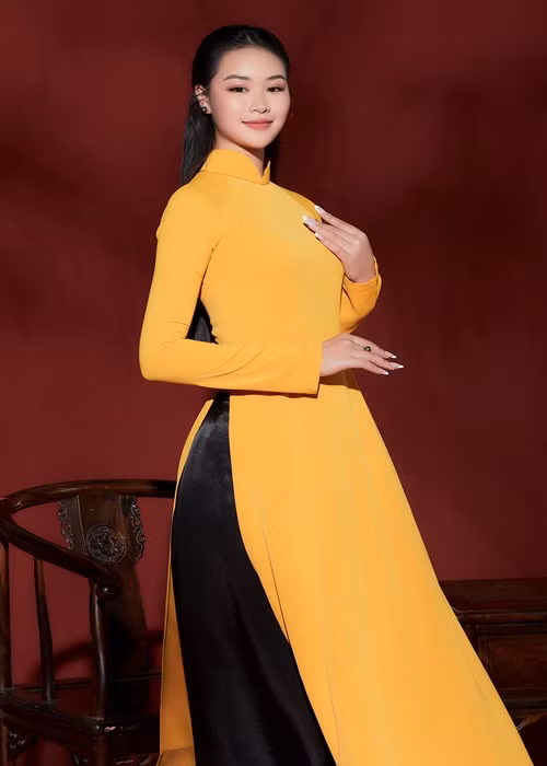 Trong vòng chung kết Hoa hậu Việt Nam 2022, các thí sinh trưởng thành hơn rất nhiều khi trải qua nhiều buổi training về catwalk, cách đi đứng, thở, cười, tạo dáng như một beauty queen.