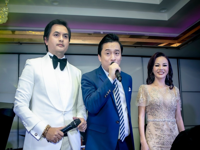 Vợ chồng Đức Tiến không chỉ hạnh phúc mà còn có sự nghiệp ổn định ở Mỹ.