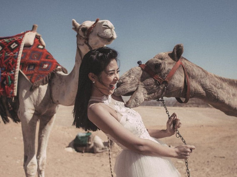 Ngọc Hân tham gia vào nhiều khâu cho đám cưới từ việc lên ý tưởng trang trí, may trang phục cưới, sắp xếp bàn tiệc.