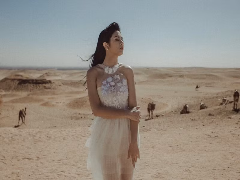 Cô từng hoãn cưới nhiều lần vì dịch bệnh.