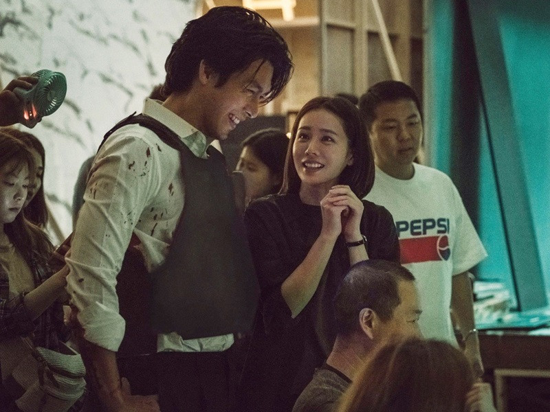  Son Ye Jin và Hyun Bin lần đầu hợp tác trong bộ phim “Cuộc đàm phán sinh tử” năm 2018. Ảnh: Zing