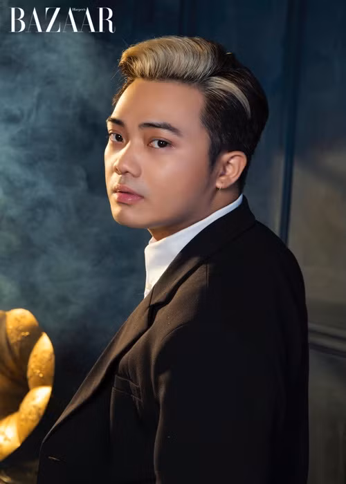 Ngô Mạnh Đông Đông sinh năm 1992, tốt nghiệp khoa Thiết kế thời trang trường Đại học Văn Lang. Anh rất tâm huyết với việc thiết kế phụ kiện. Ảnh: Bazaarvietnam